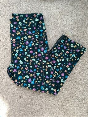 Colorful Leopard Print Activewear/Workout Leggings